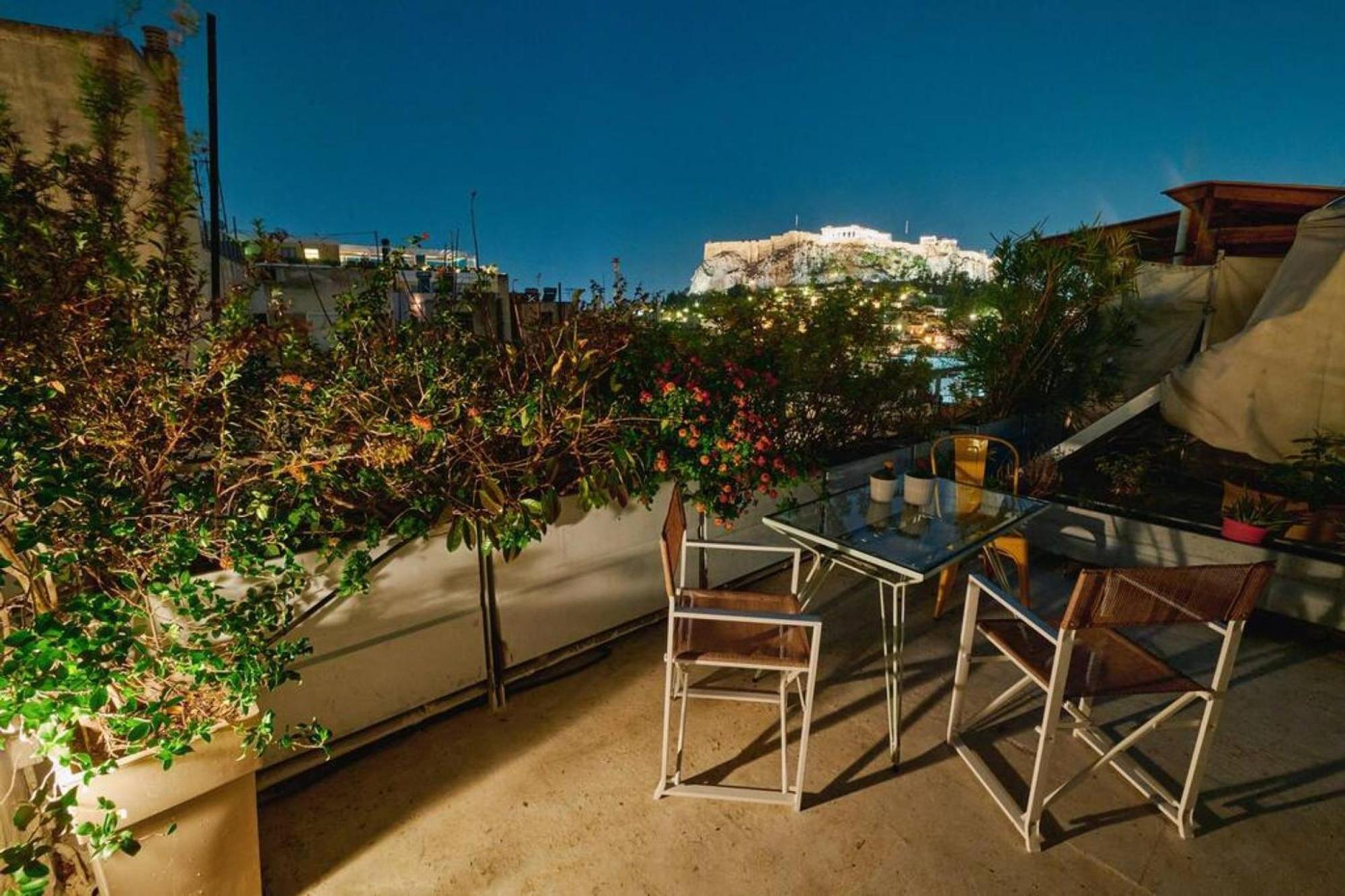 360 View In Roof Top Appartment With Patio Atina Dış mekan fotoğraf
